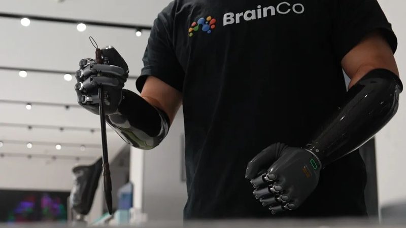 金融领域人工智能应用创新：趋势与挑战并存